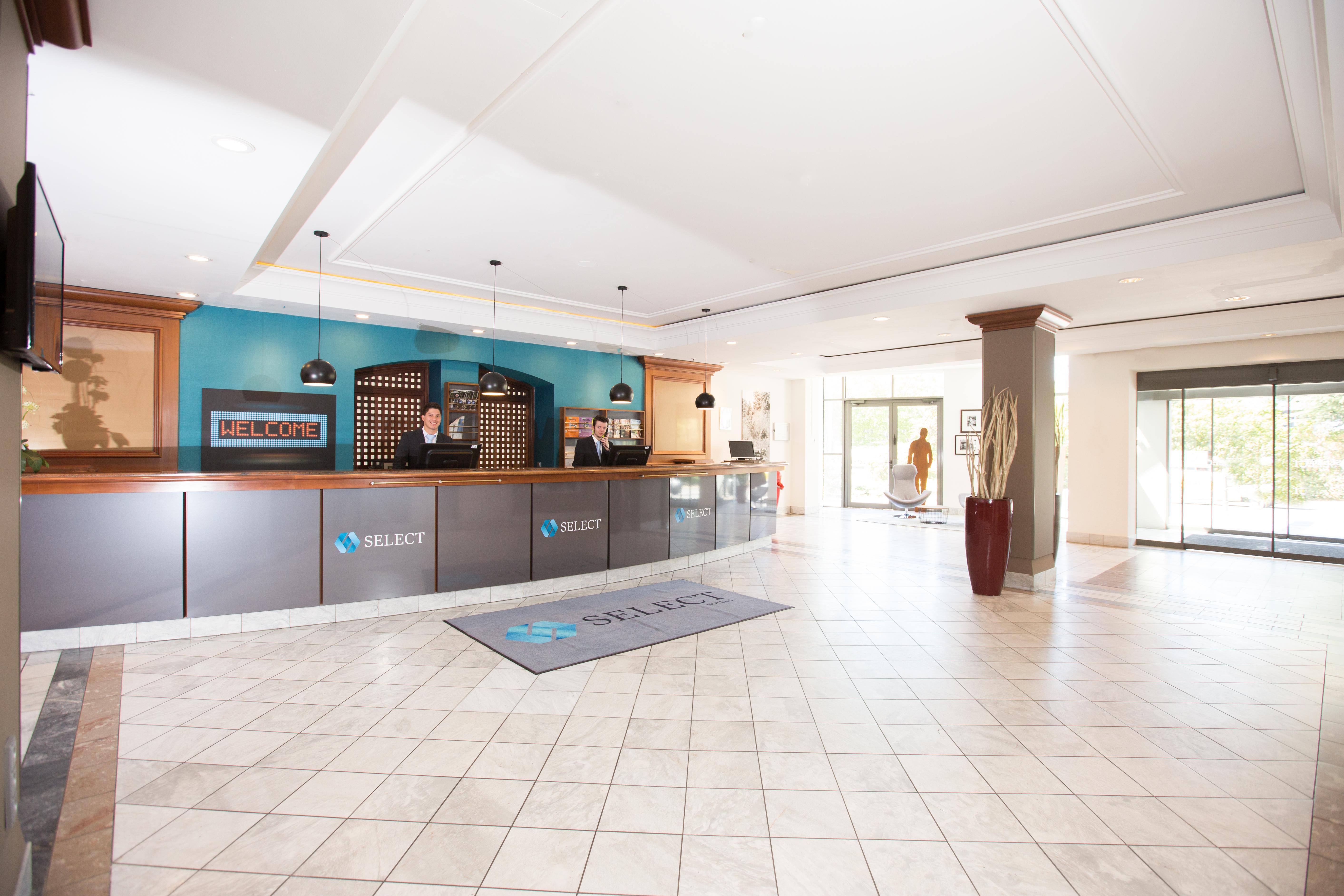 Garner Hotel Ruesselsheim By Ihg Esterno foto