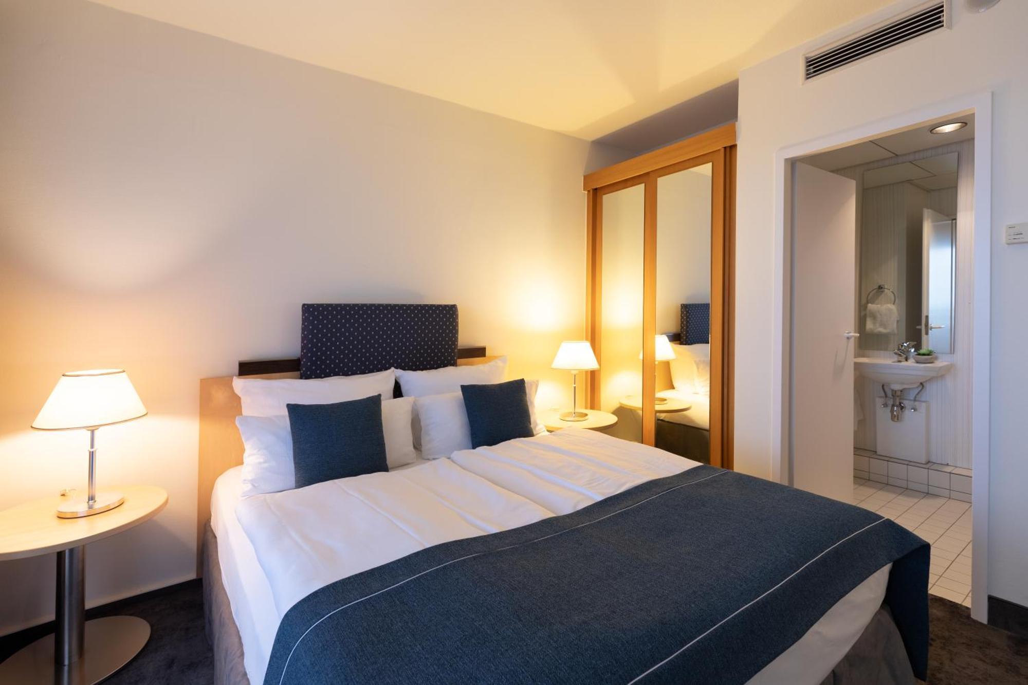 Garner Hotel Ruesselsheim By Ihg Esterno foto