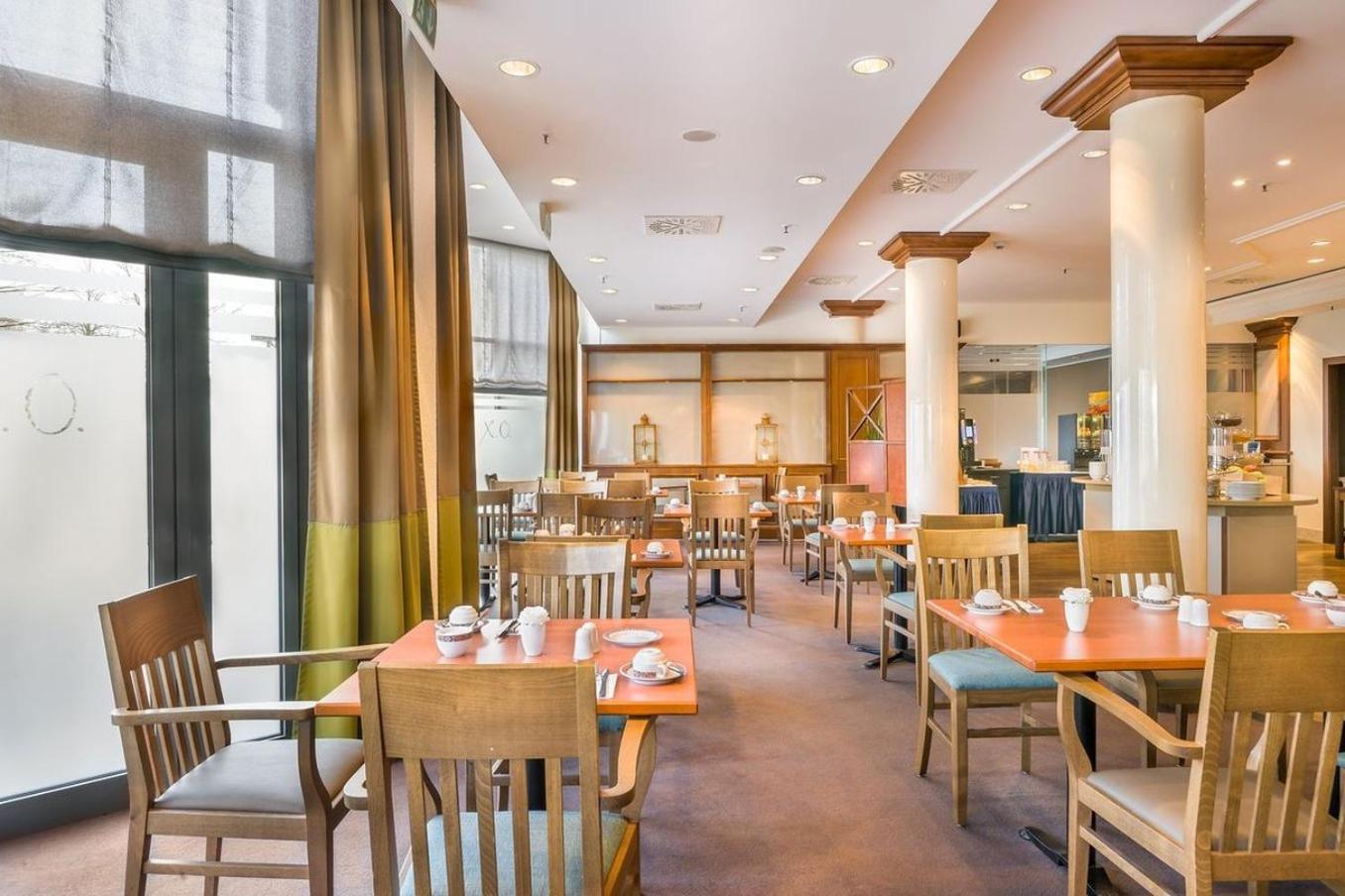 Garner Hotel Ruesselsheim By Ihg Esterno foto