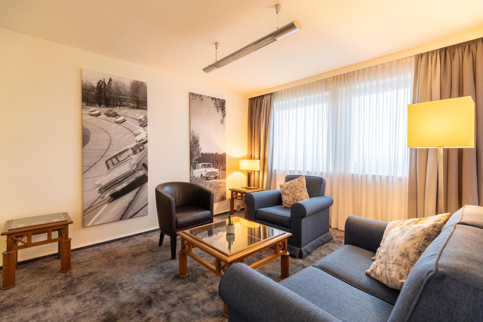 Garner Hotel Ruesselsheim By Ihg Esterno foto