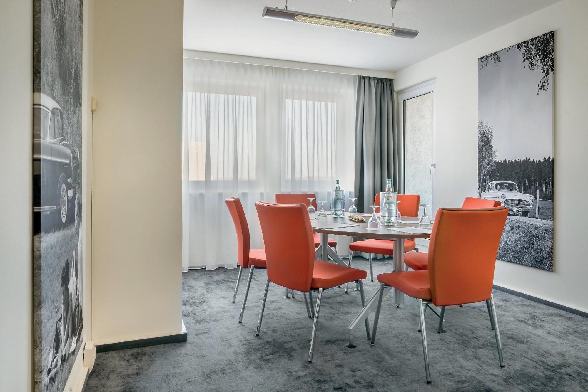 Garner Hotel Ruesselsheim By Ihg Esterno foto